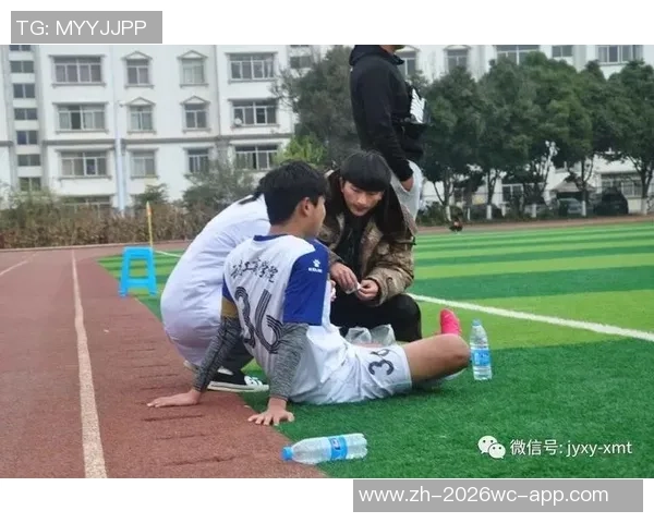 小店足球鞋的魅力与选择攻略让你在球场上尽显风采 小店足球鞋的魅力与选择攻略让你在球场上尽显风采